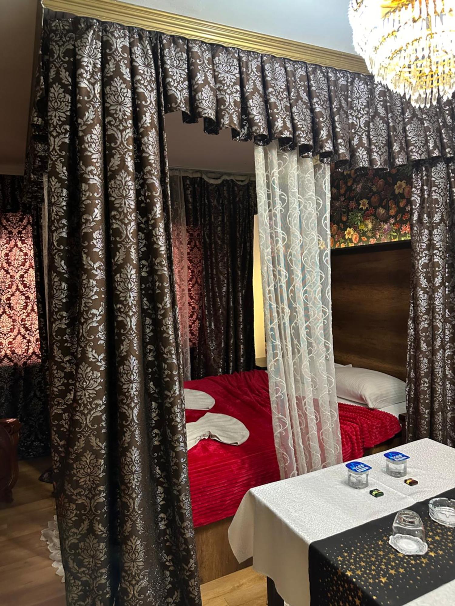 Hotel Europa Prishtina Pristina Buitenkant foto